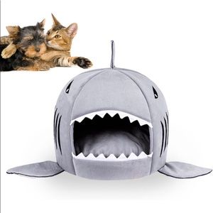 Shark bed for small pets
